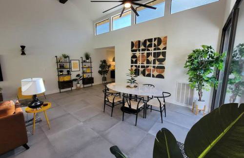 Upscale mid century on the green w Private Hot Tub - Foto 48