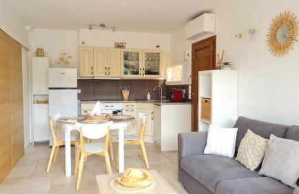 Bel appartement au calme avec terrasse aperçu mer, jardinet et piscine - Foto 12