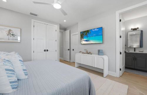 New Listing Discounts! Canal Home-Heated Pool, Game Room, Tesla Charger, & More - Foto 41