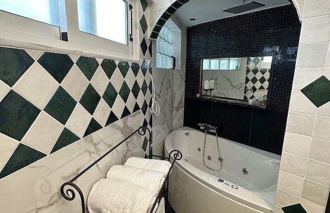 Luxurious 2-bed Seaside Apartment in Saronida - Foto 17