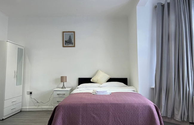 Remarkable 2-bed Apartment in Ilford, London - Foto 1