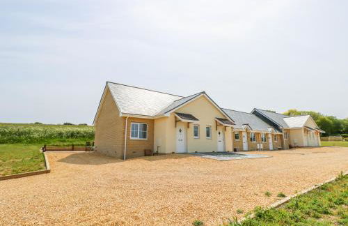 6 Yarmouth Cottages - Photo 2