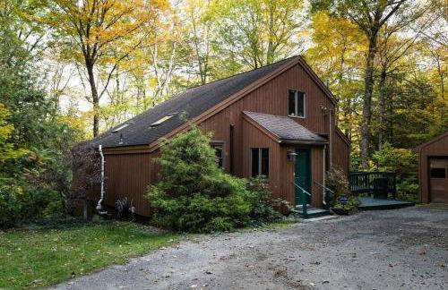 Berkshire Vacation Rentals: Stonebridge Cabin: Modern Amenities Enjoy Nature - Foto 4