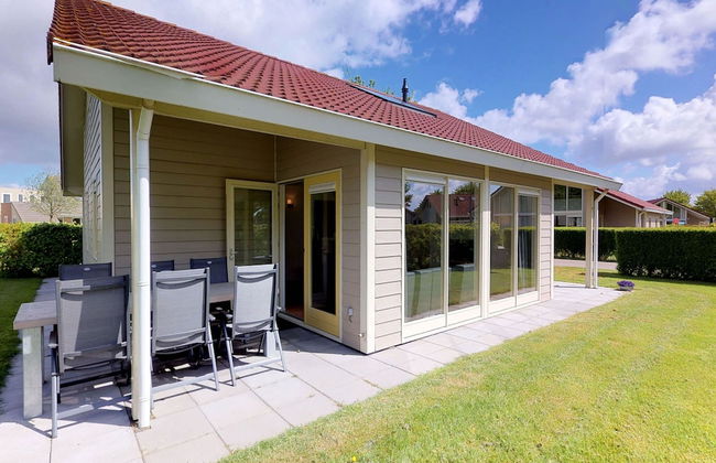 Spacious House in Netherlands for 8 Guests - Photo 1