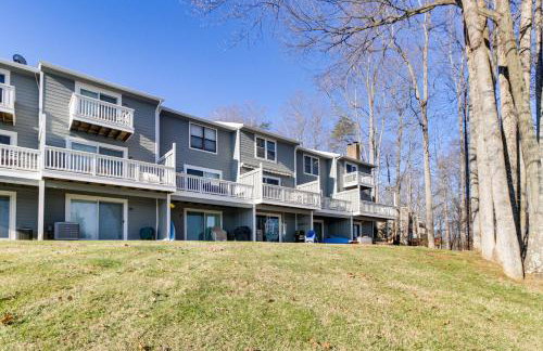 Lakefront Moneta Home with Community Dock! - Foto 21