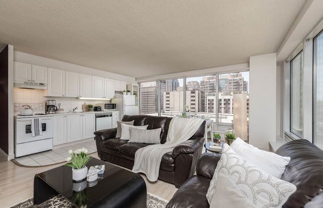 Corner Suite - Yonge & Bloor - Foto 23