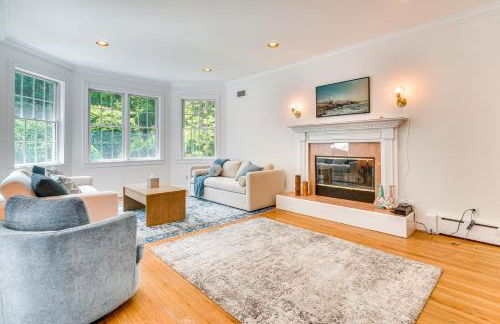 Serene Hudson Valley Escape with Pool and Grill - Foto 1