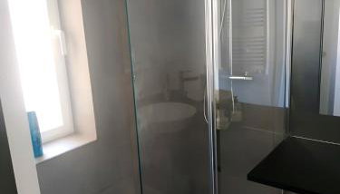 Apartamento nuevo y tranquilo con acceso independiente - Foto 4