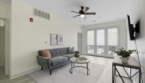 Contemporary 2BR2BA with Great Amenities - Foto 2