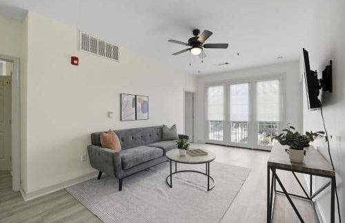 Contemporary 2BR2BA with Great Amenities - Foto 2