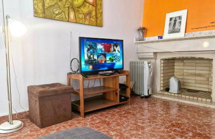 Enjoy Lisbon Cascais Sintra 1200 metres to metro blue line Sintra Rail line Free Parking - Photo 6