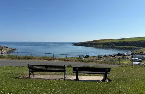 Modern Coastal Retreat, 5-Bedroom, 4-Bathroom Home, with Parking in Portsoy - Foto 68