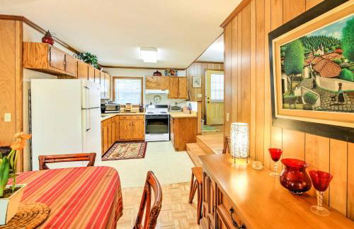 Mountain Rest Cottage with Gas Fireplace! - Foto 11