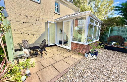 Gateman's Cottage - Three Bedroom Detached Home - Free Parking - Close to New Forest and Beaches - Photo 22