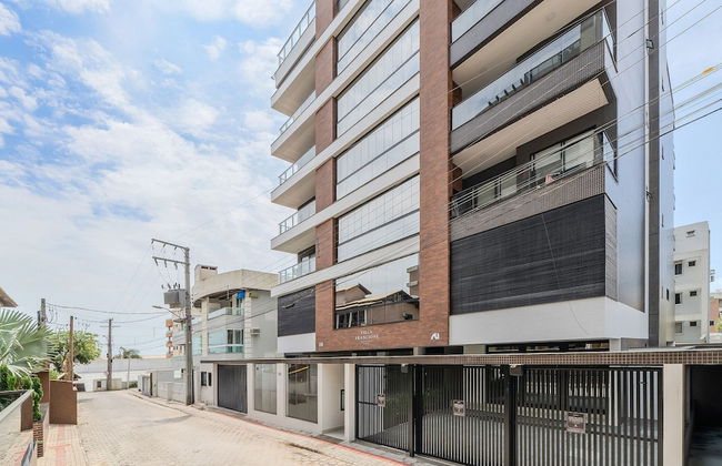 VFR Estudios proximos a praia de Bombas - Foto 49