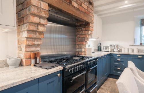 The Farmhouse - Photo 6