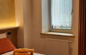 CAMPO BASE CADORE con parcheggio auto e garage moto - Foto 12