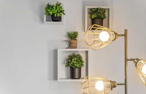 OPK STAYS - Stylish 2 bed Coventry train Station Apt, City Centre, Sleeps 4, FREE Parking, Free Netflix - Foto 28