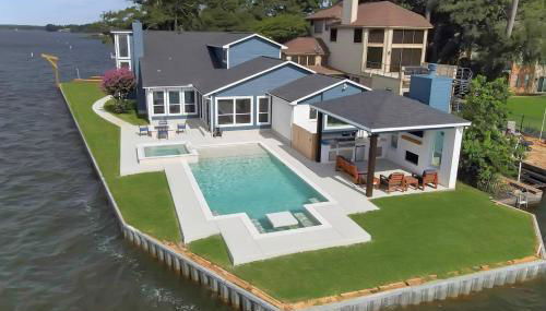 Waters Edge Estate - Photo 1