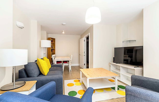 Charming and Modernised Edwardian Flat - Photo 13