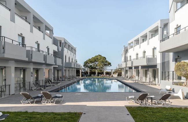 Sunrise Village Hotel - Photo 52