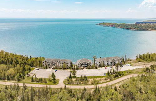 Breathtaking Lake Views 1BR King Suite, Kitchen & Heated Pools - Foto 3