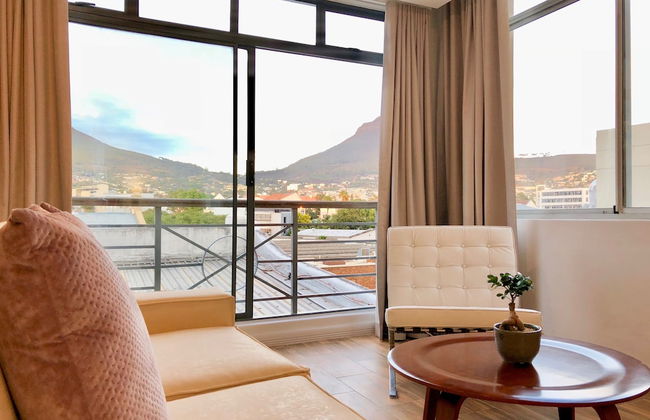 Urban Oasis at The Square - Photo 1