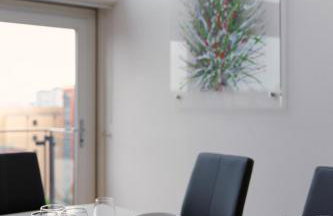 CITY CENTRE APARTMENT with Free Secure Underground Parking - Foto 30