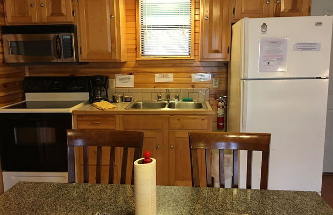 Frio Springs Lodges - Photo 22