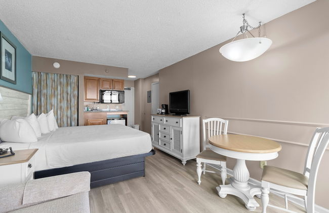 The Strand - A Boutique Resort - Photo 17