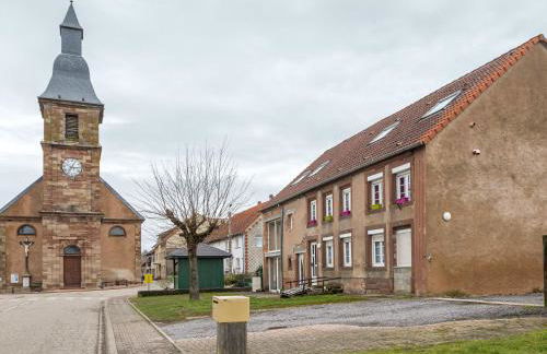 Renovated village house with enclosed garden - Foto 12