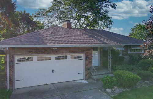 Sideline Sanctuary: Cozy Nights, Game Day Lights - Foto 43