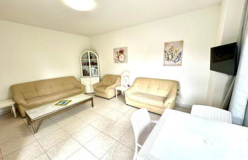 Casa Lilo, en jardin grande, con una gran piscina y barbacoa - Foto 17