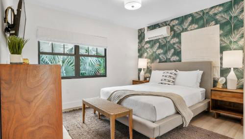 The Firefly - Foto 2