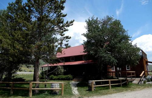 Historic Alpine Lodge Rental near Jackson Hole, Wyoming - Photo 5