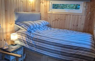 The Swift, Shepherds Hut at Bee Happy Breaks Scotland - Photo 9