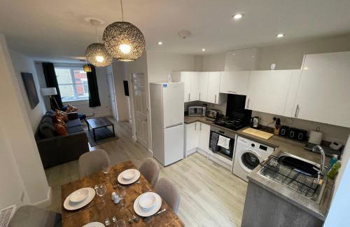 3 Bedroom New House with Wi-Fi Sleep 5 By Home Away From Home - A - Foto 21