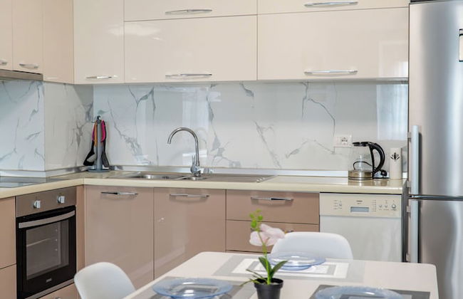 Kalpazo Home Tirana 21 - Photo 63