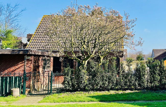 Family Home Near Lake, Beach and Dunes - Foto 1