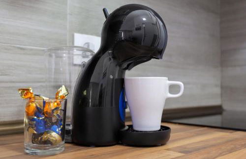 Modern Oasis with Sun & Style 3 Pools AC WiFi - Photo 9