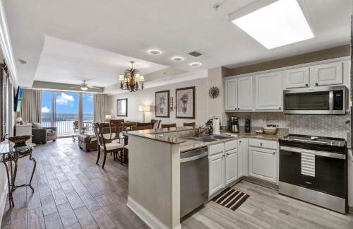 Sunshine Oasis - Orlando Lakefront Luxury - Photo 17