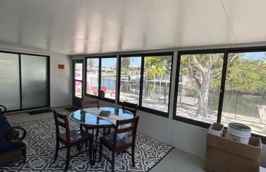 Gorgeous Seaside Seashell Cottage! - Photo 30