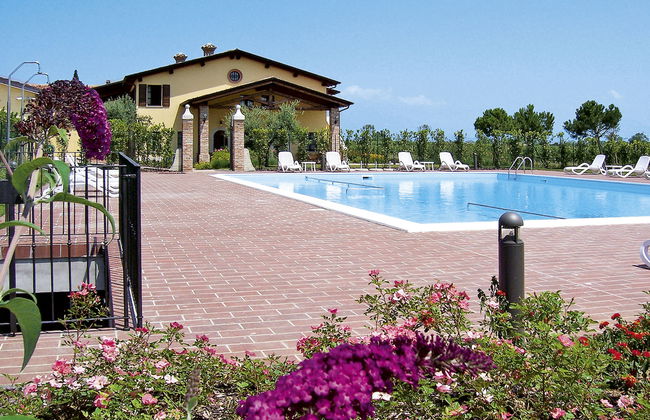 2 bedroom Apartment in Desenzano del Garda with swimming pool and garden - Photo 38