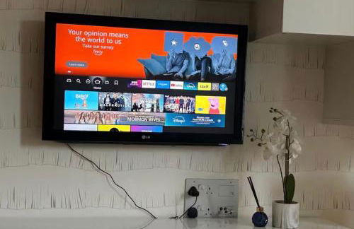 Central-Modern 1-Bed Apt,Sleep 4 -Near Train Station & Easy Access to Central London & City Centre - Foto 22