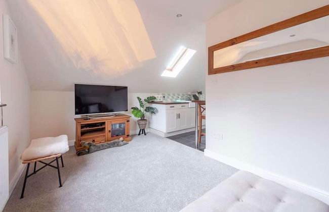 Cosy Village Apartment in Nottingham With Parking - Foto 7