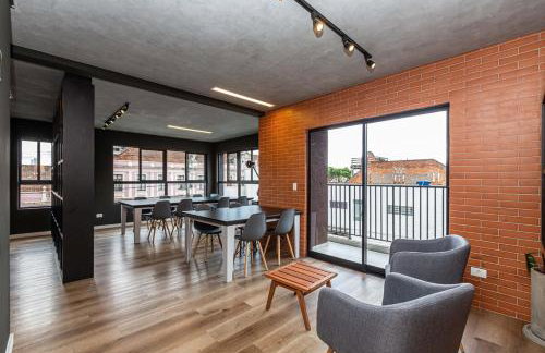 Apartamento Central próximo ao Shopping Estação, UTFPR e FAE - TAKE 1 QUARTO - Foto 13