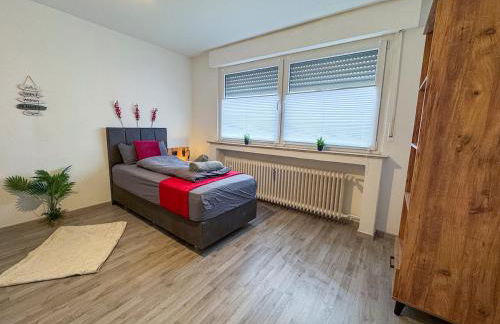 Serviceroom24 - Apartment 1 in Gladbeck WLAN - Smart-TV - 24-7 Check-in und Küche - Foto 24