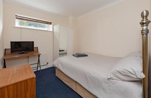 Spacious 3 bed flat in Colchester - Free parking - Foto 2