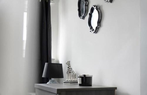 Chic Retreat Coastal Town Sleeps 4 - Foto 18