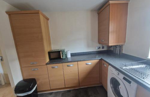 Birmingham City Centre Cosy 2 Double Bedroom Apartment Free Parking Workspace and close to O2 Arena - Photo 9